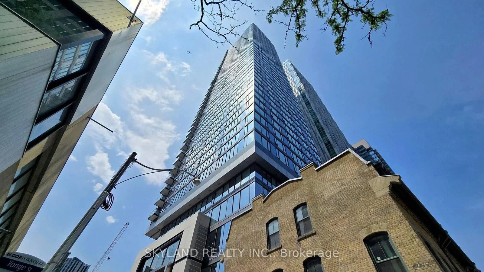 Cumberland Street in Toronto · Annex — photo 2