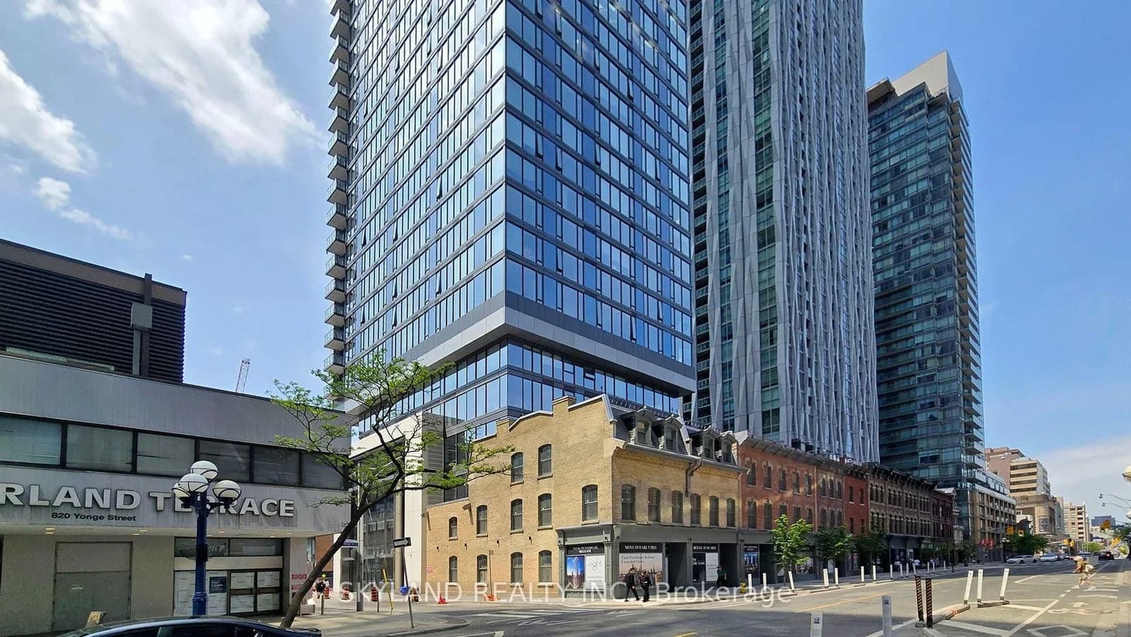 Cumberland Street in Toronto · Annex — photo 3