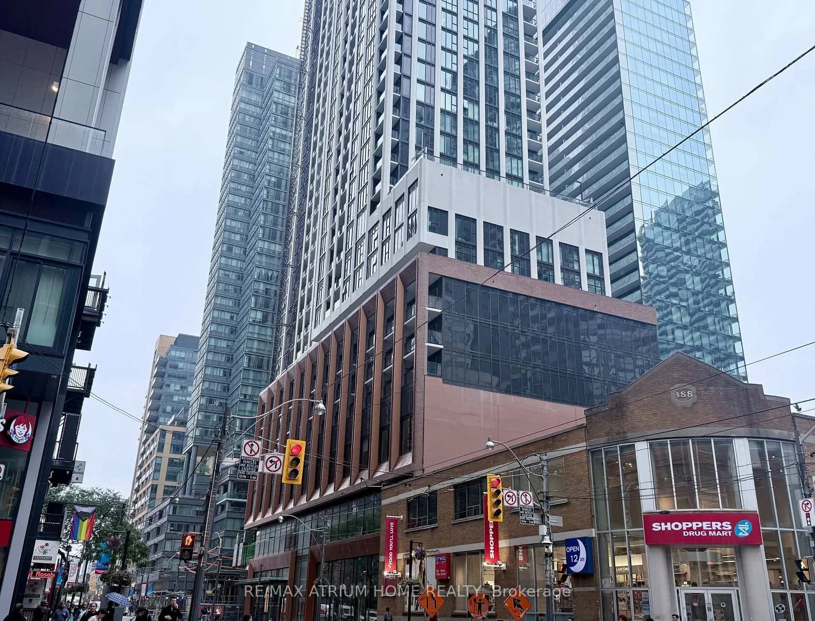 King Street in Toronto · Waterfront Communities C1 — photo 2