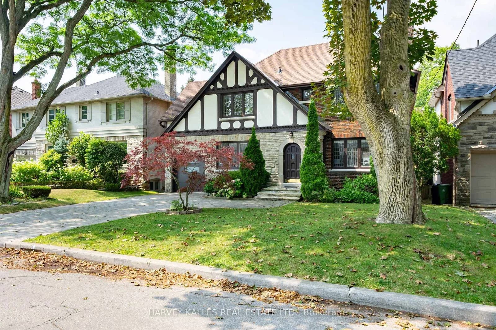 Browside Avenue in Toronto · Forest Hill South — photo 3