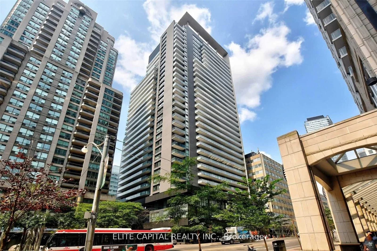 Photo of Bay Street in Toronto · Bay Street Corridor