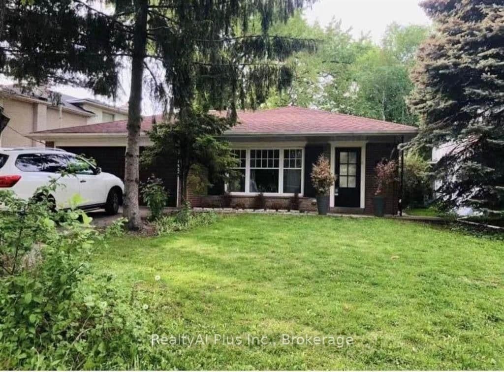 Photo of Hopperton Drive in Toronto · St. Andrew-Windfields