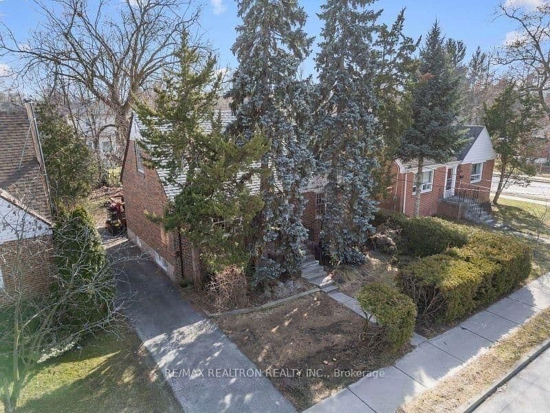Bogert Avenue in Toronto · Lansing-Westgate — photo 2