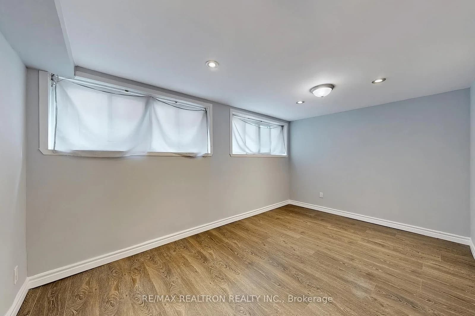 Danby Avenue in Toronto · Bathurst Manor — photo 2