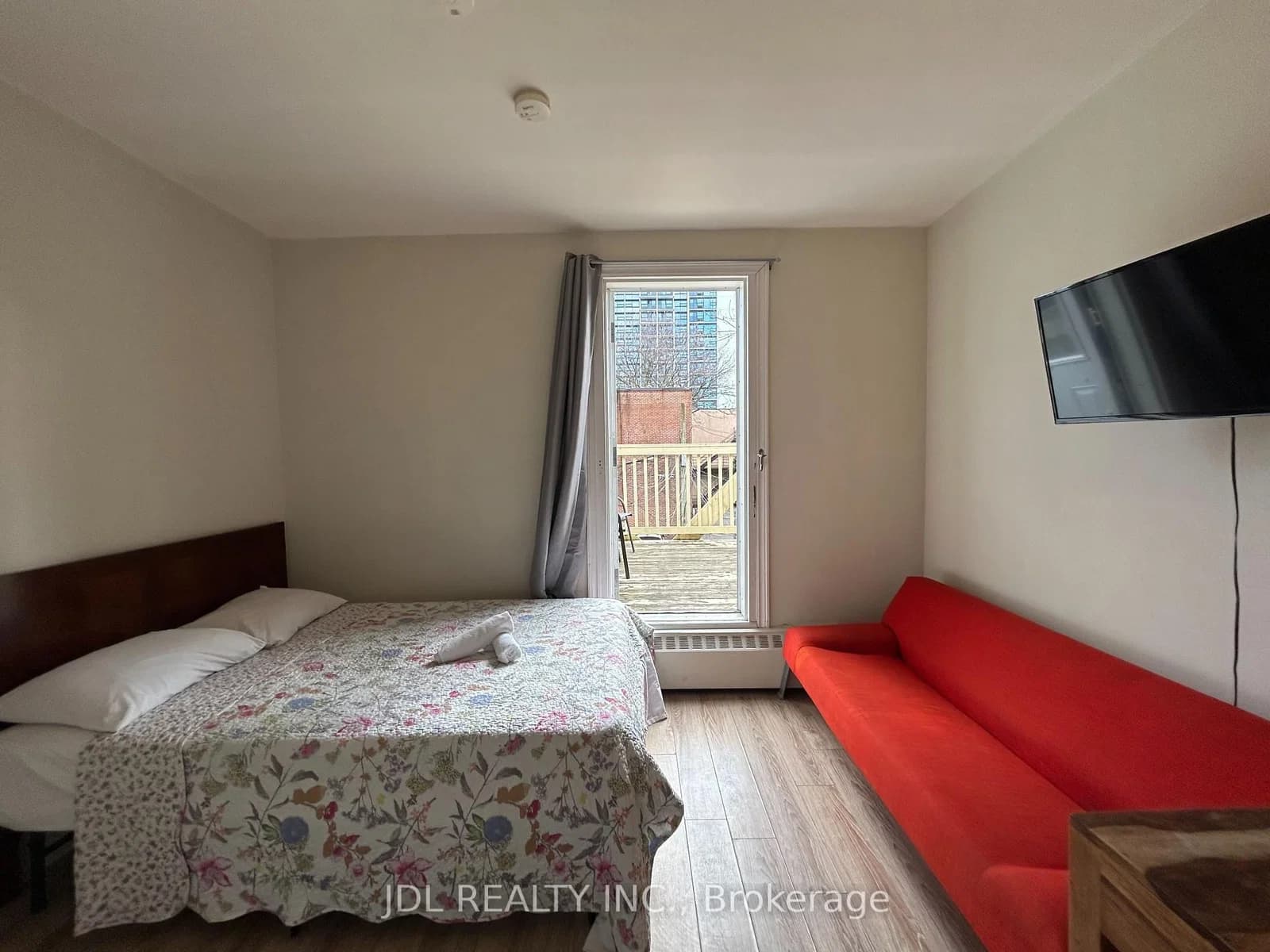 Pembroke St Street-Bedroom Unit 2nd Floor in Toronto · Moss Park — photo 3