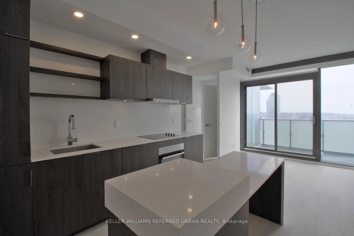 Bonnycastle Street in Toronto · Waterfront Communities C8 — photo 2