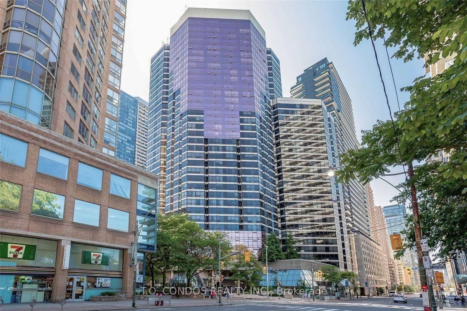 Photo of Bay Street in Toronto · Bay Street Corridor