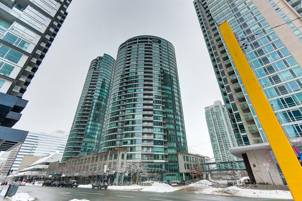 Photo of Front Street in Toronto · Waterfront Communities C1