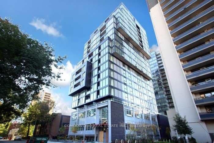 Photo of Dundonald Street in Toronto · Church-Yonge Corridor
