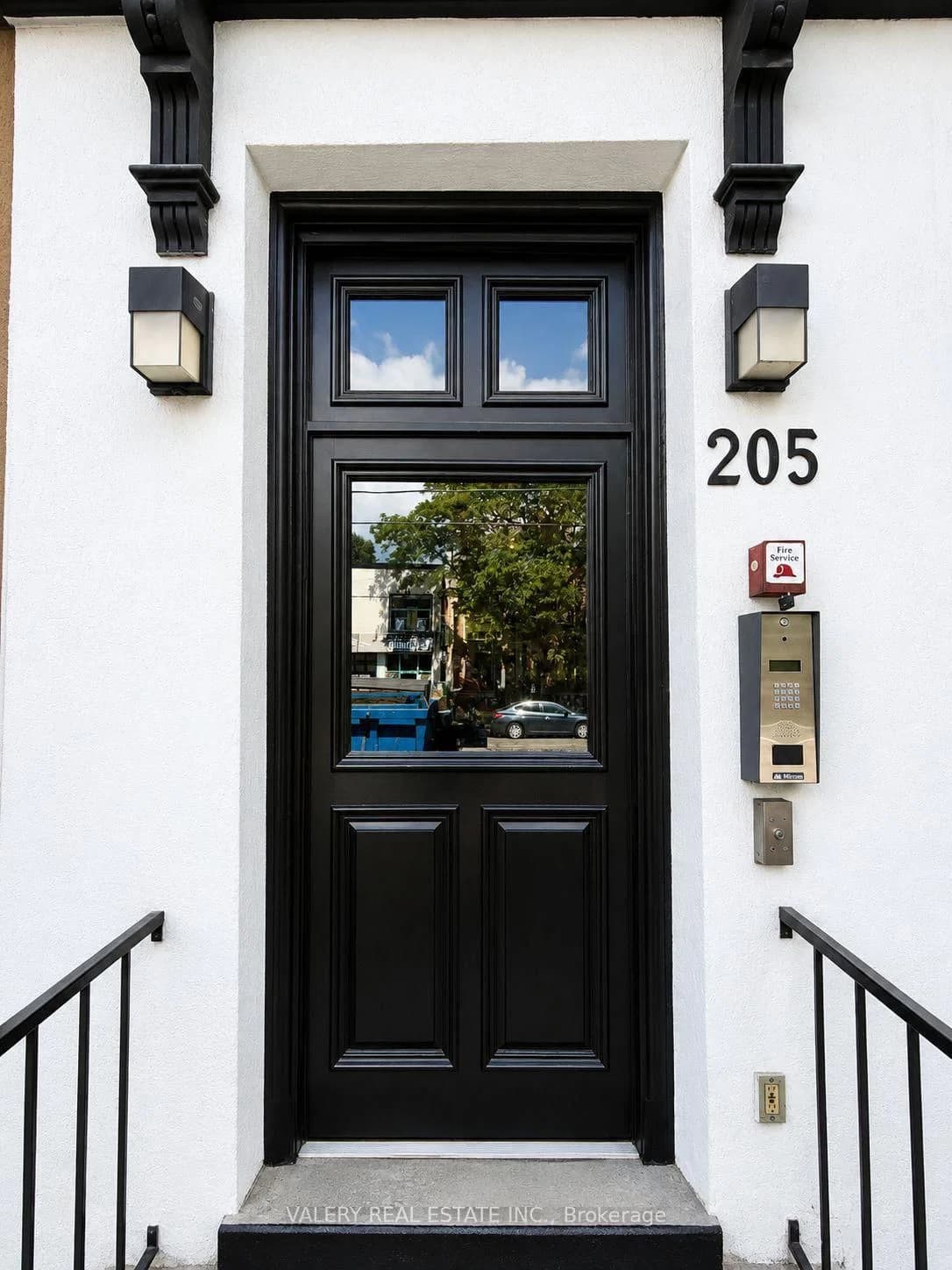 Gerrard Street in Toronto · Moss Park — photo 2
