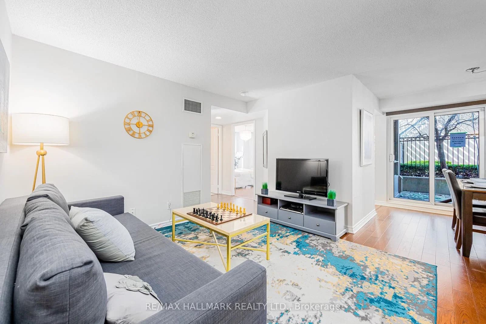Rean Drive in Toronto · Bayview Village — photo 3
