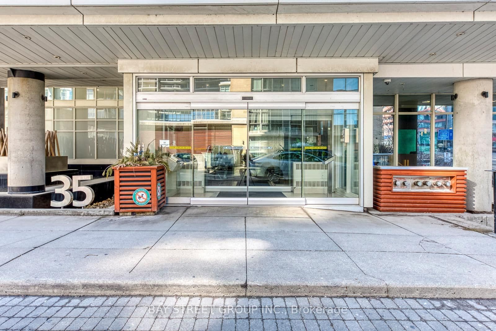 Mariner Terrace in Toronto · Waterfront Communities C1 — photo 3