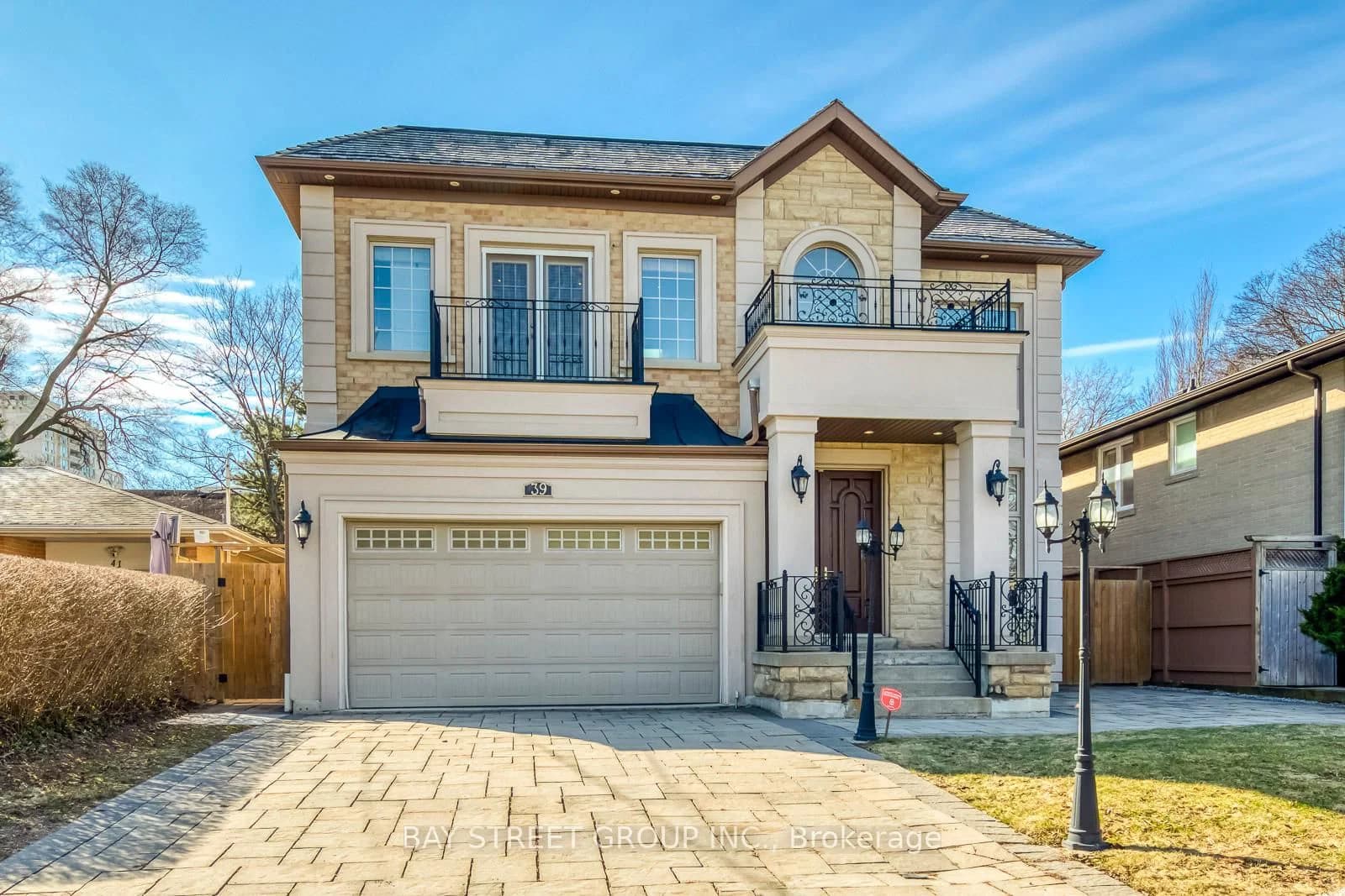Photo of Foxwarren Drive in Toronto · Bayview Village