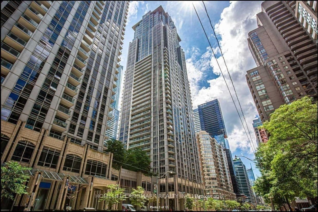 Photo of Bay Street in Toronto · Bay Street Corridor