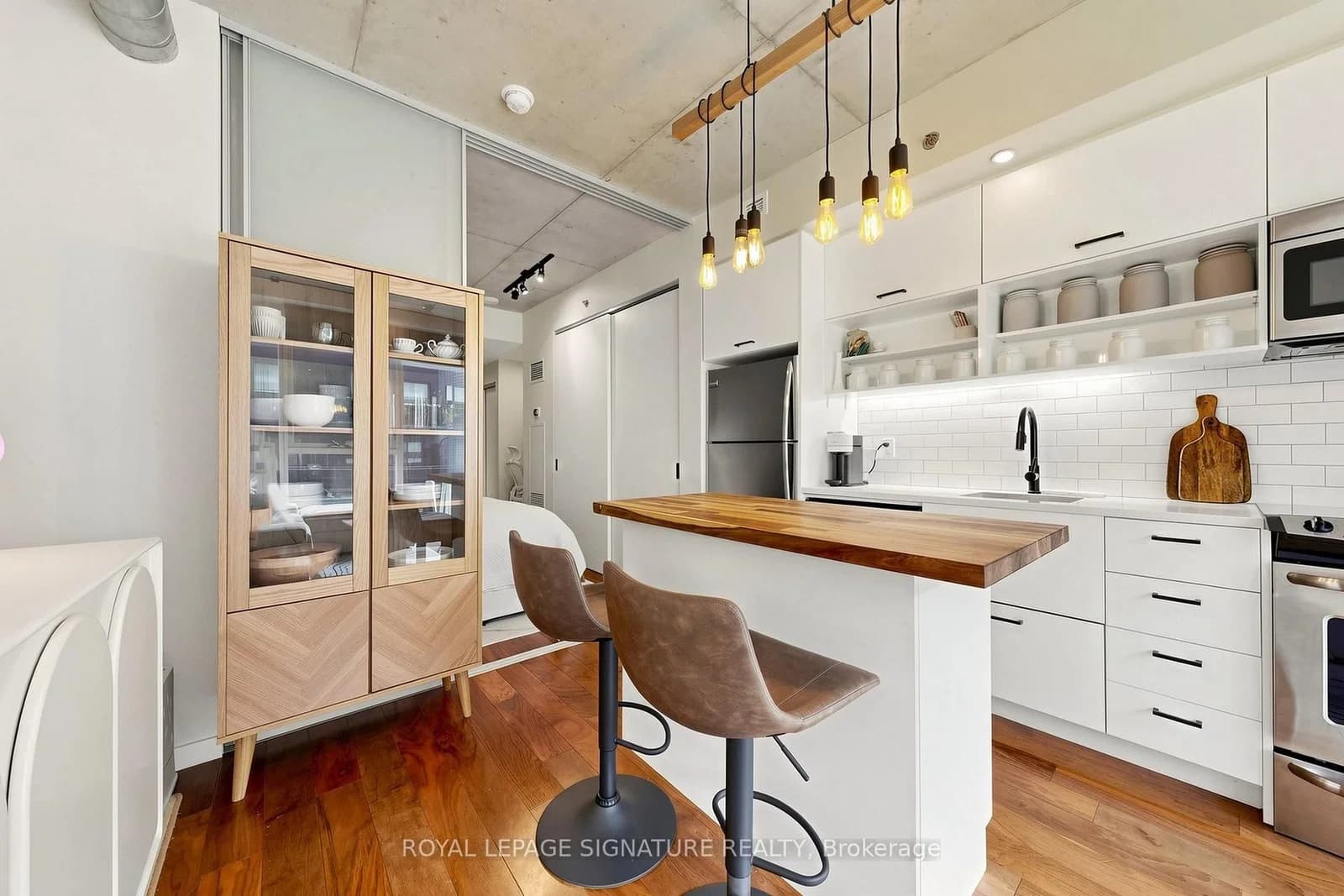 Photo of Trolley Crescent in Toronto · Moss Park