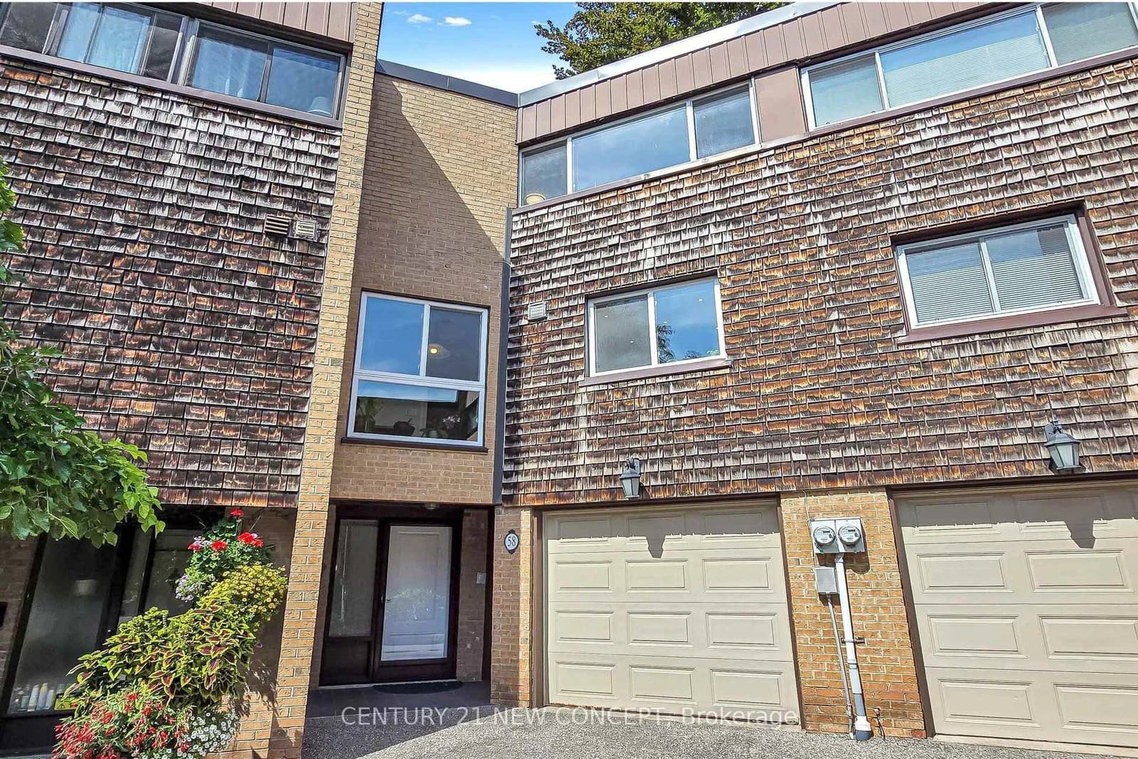Paul Markway in Toronto · Hillcrest Village — photo 2