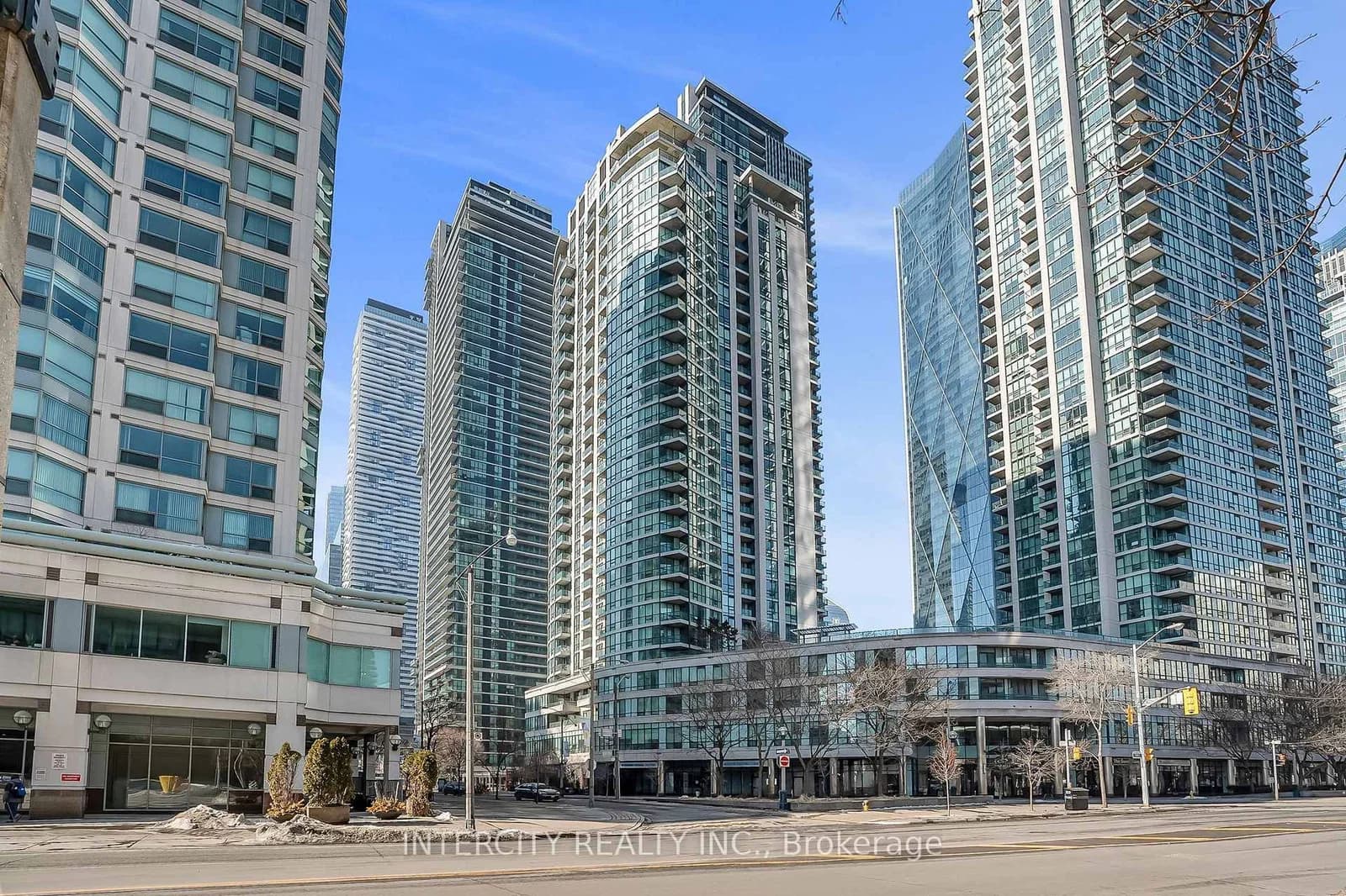 Photo of Yonge Street in Toronto · Waterfront Communities C1
