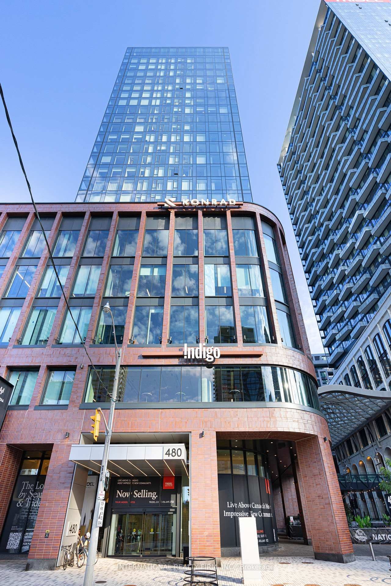 FRONT Street in Toronto · Waterfront Communities C1 — photo 2