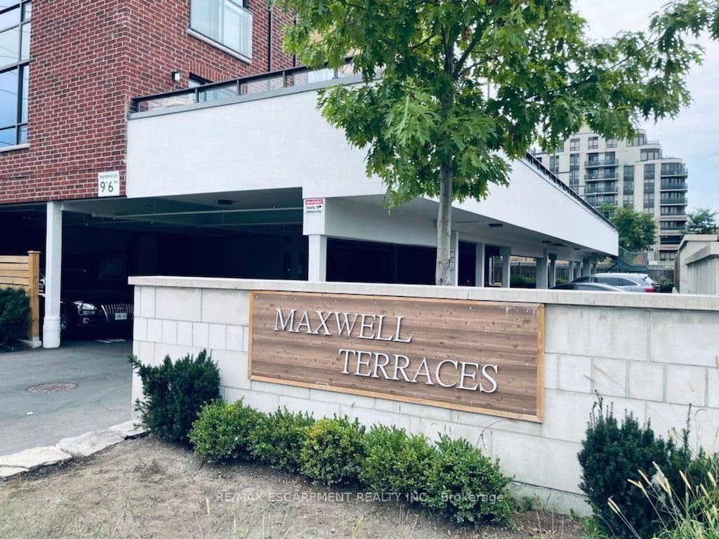 Photo of Sheppard Avenue in Toronto · Bathurst Manor