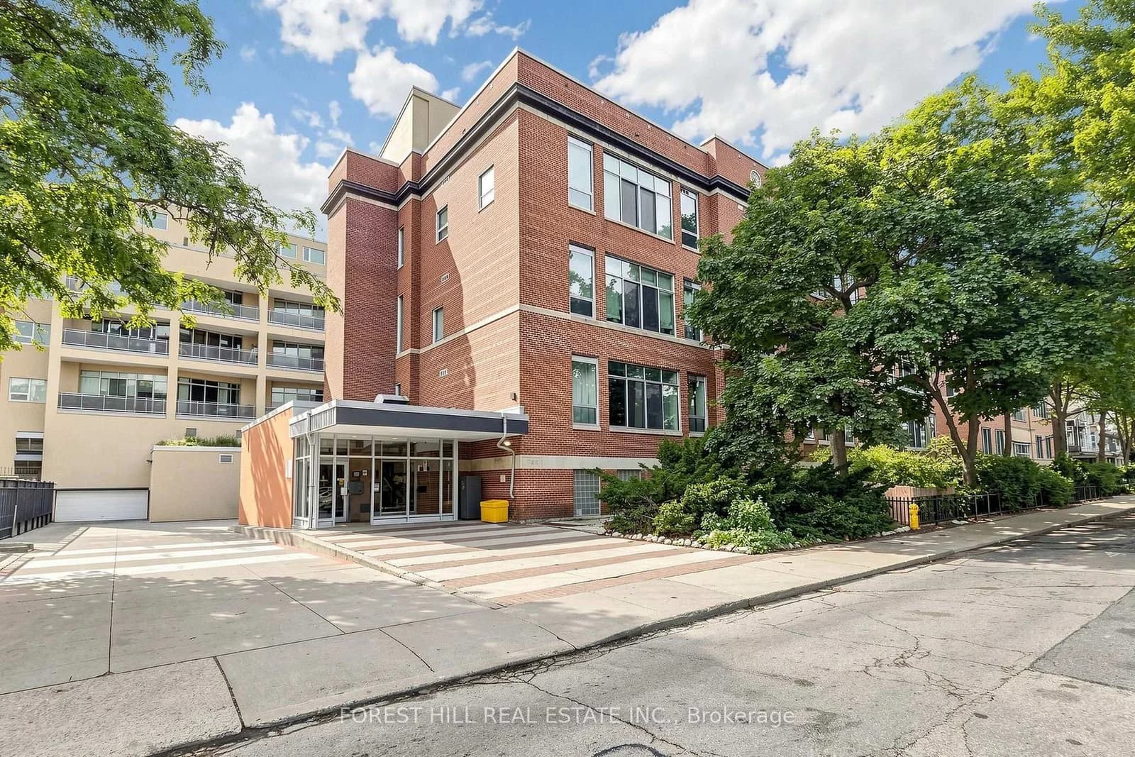 Photo of Nassau Street in Toronto · Kensington-Chinatown