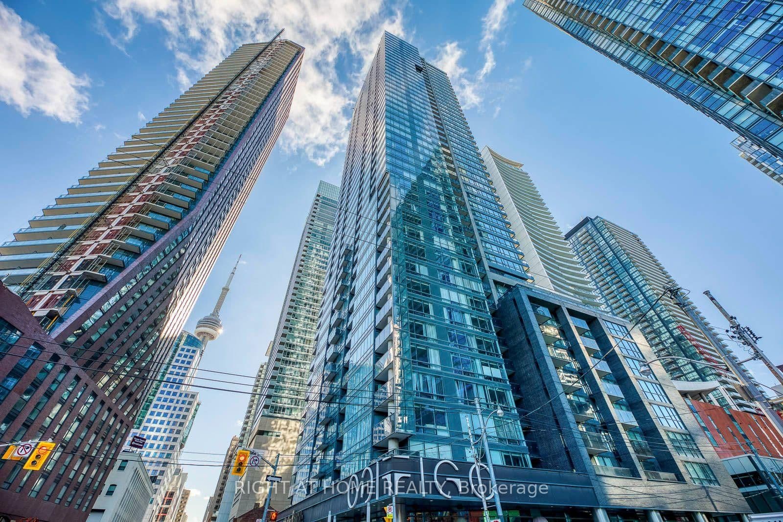 Adelaide Street in Toronto · Waterfront Communities C1 — photo 2