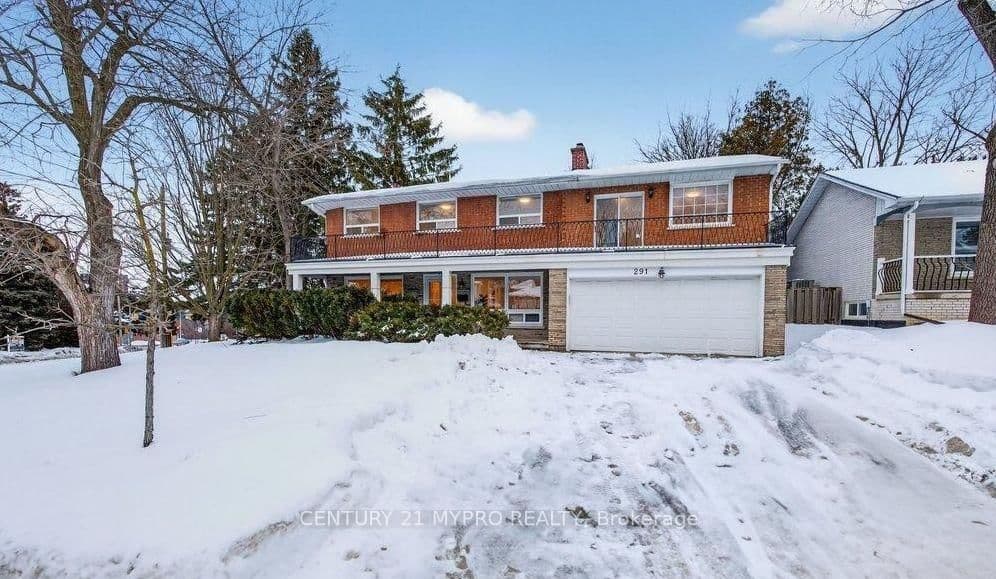 Photo of Newton Drive in Toronto · Newtonbrook East
