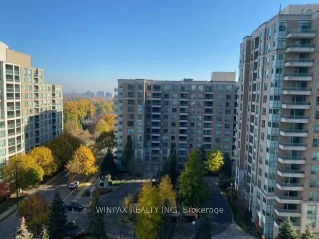 Pemberton Avenue in Toronto · Newtonbrook East — photo 2