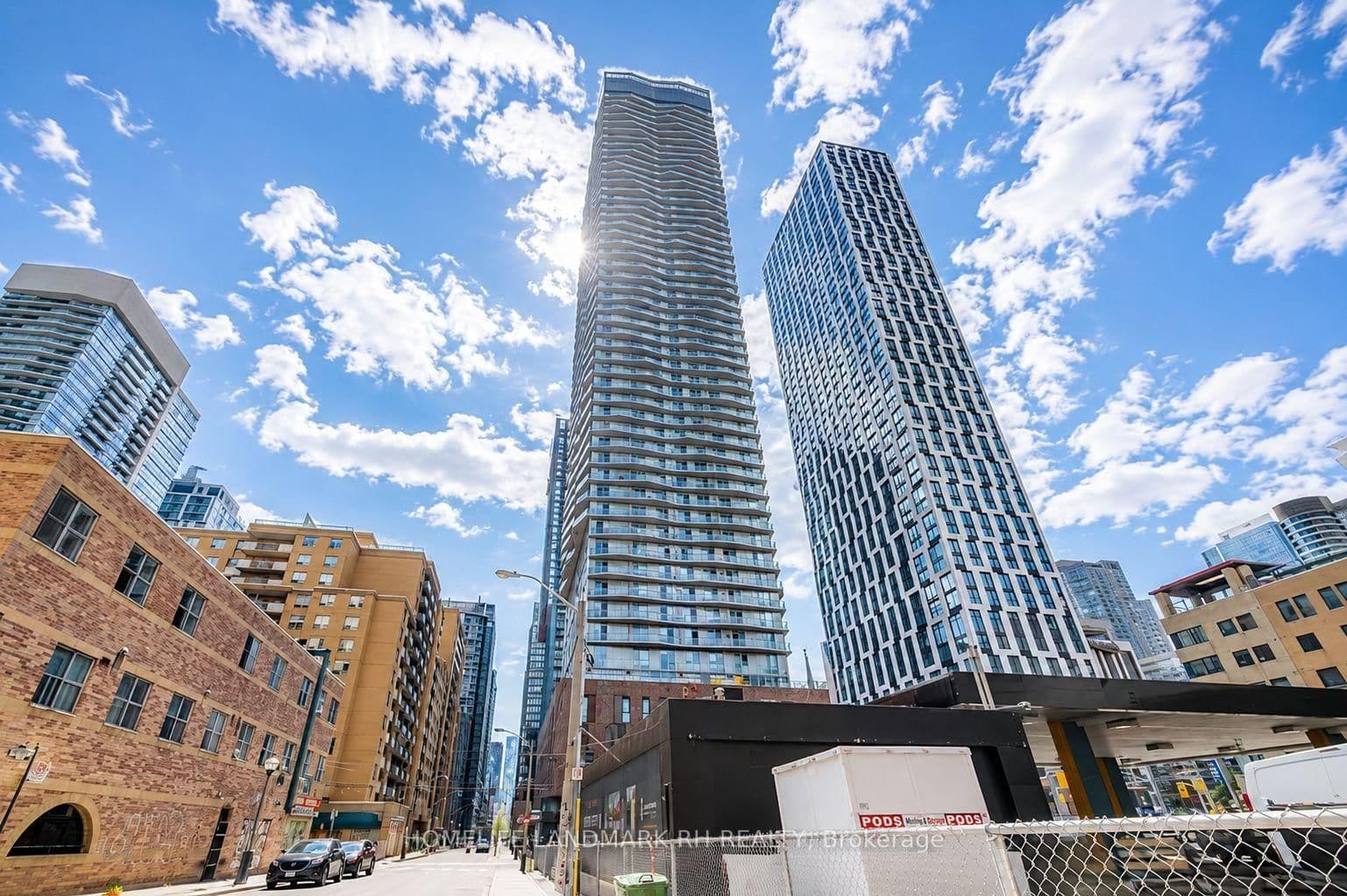 Photo of Dalhousie Street in Toronto · Church-Yonge Corridor