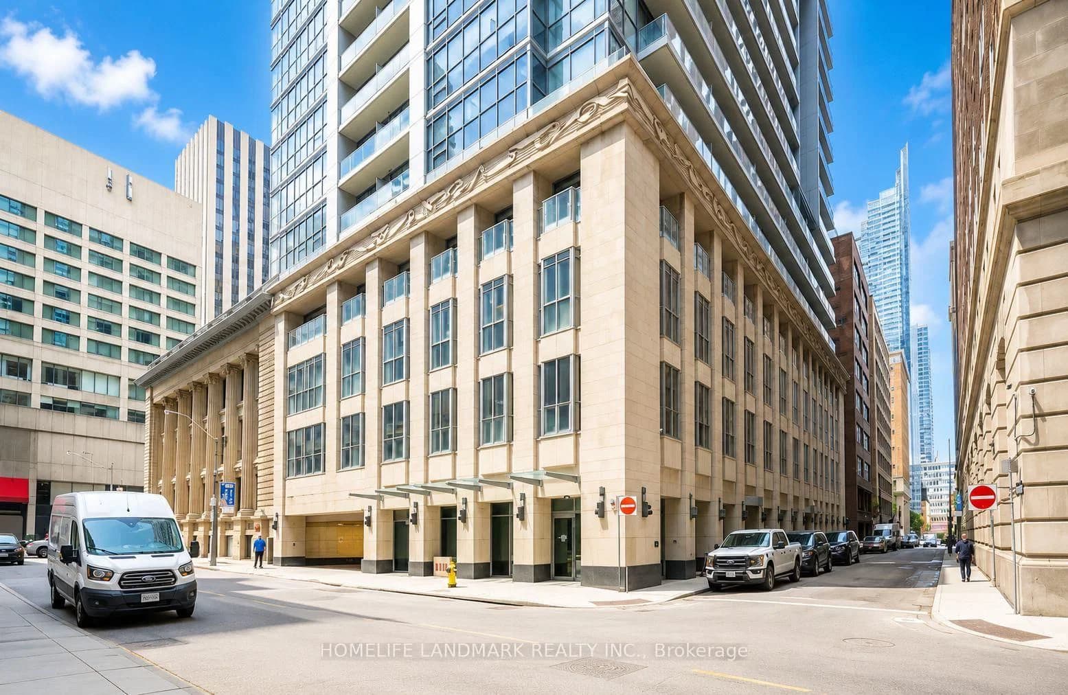 Temperance Street in Toronto · Bay Street Corridor — photo 2