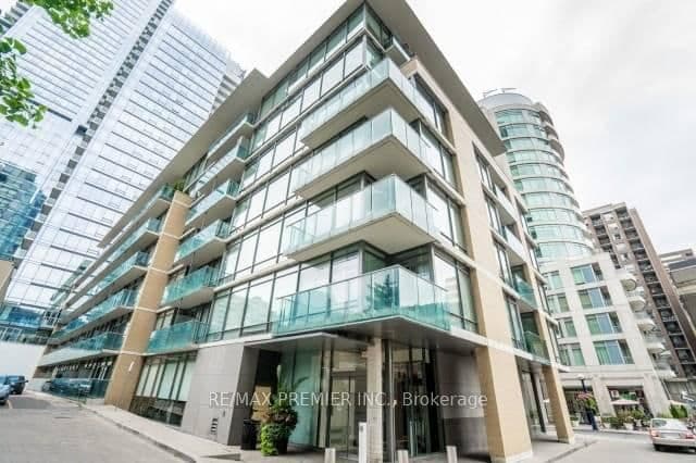 Photo of Scollard Street in Toronto · Annex