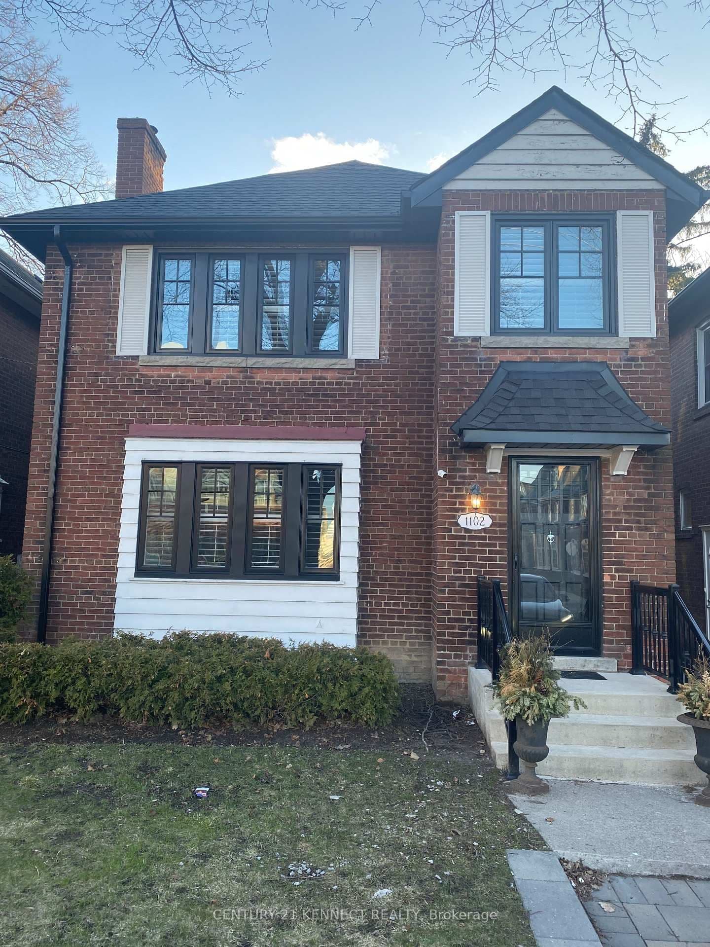 Photo of Avenue Road in Toronto · Lawrence Park South