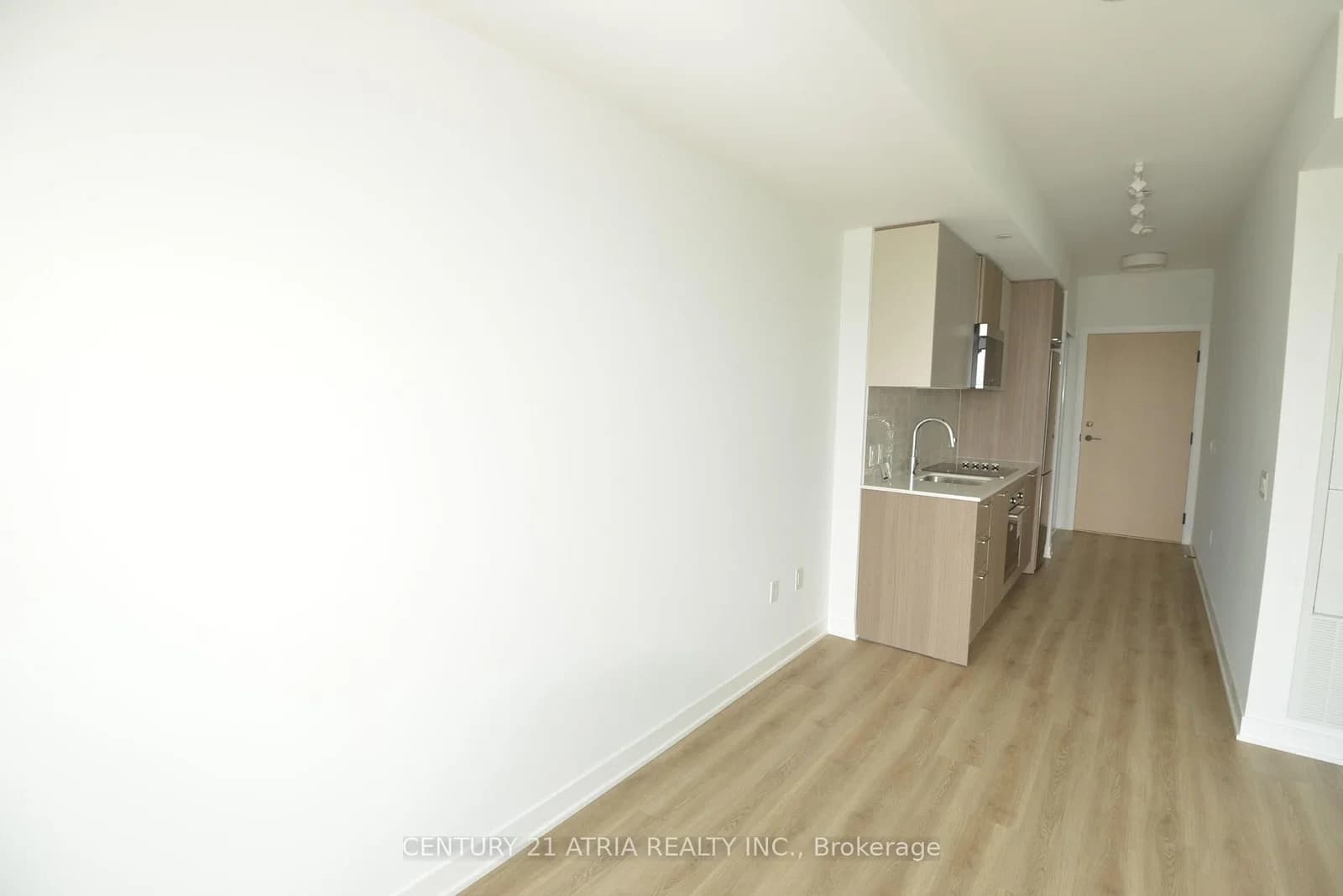 Oak Street in Toronto · Regent Park — photo 3