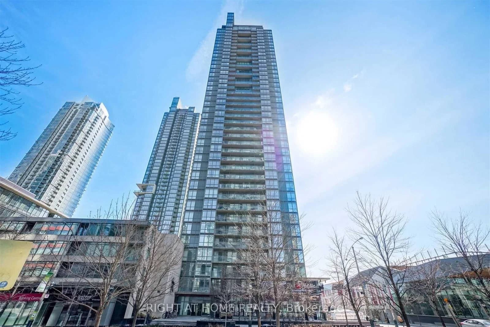 Photo of Fort York Boulevard in Toronto · Waterfront Communities C1