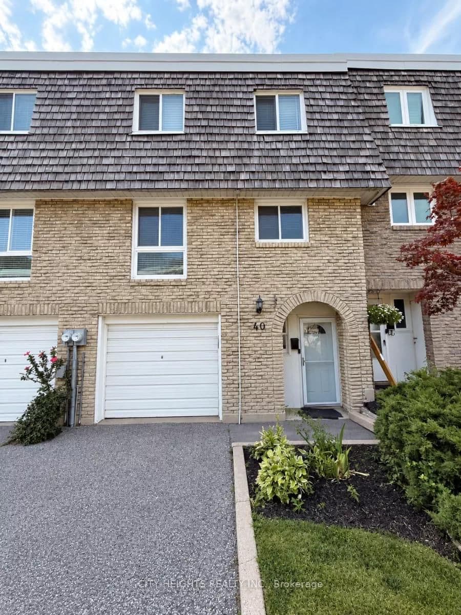 Photo of wild Briarway Way in Toronto · Bayview Village