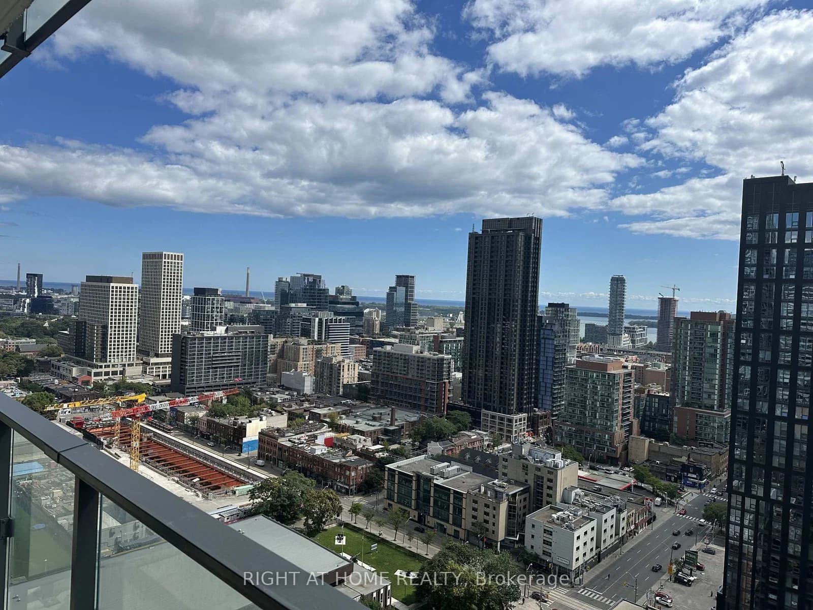 Mutual Street in Toronto · Church-Yonge Corridor — photo 3