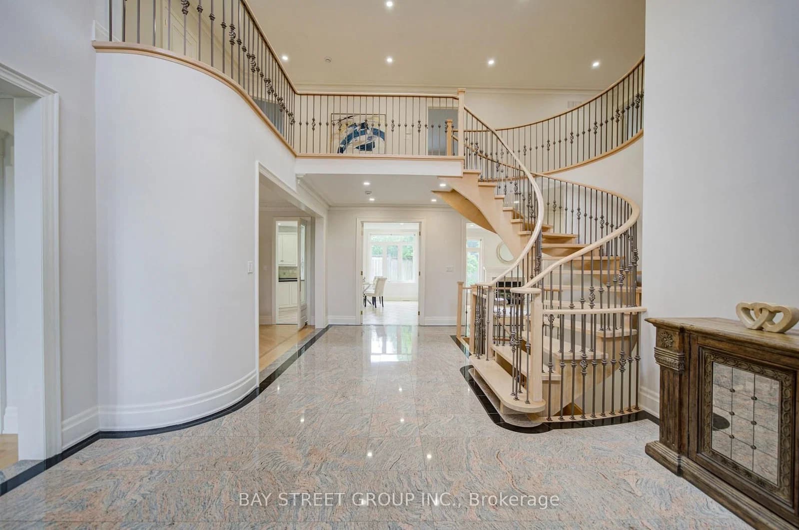 Bowan Court in Toronto · Bayview Woods-Steeles — photo 3