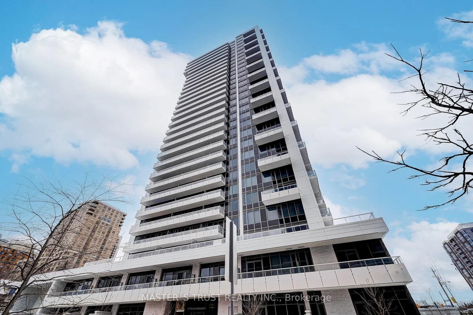 Canterbury Place in Toronto · Willowdale West — photo 2