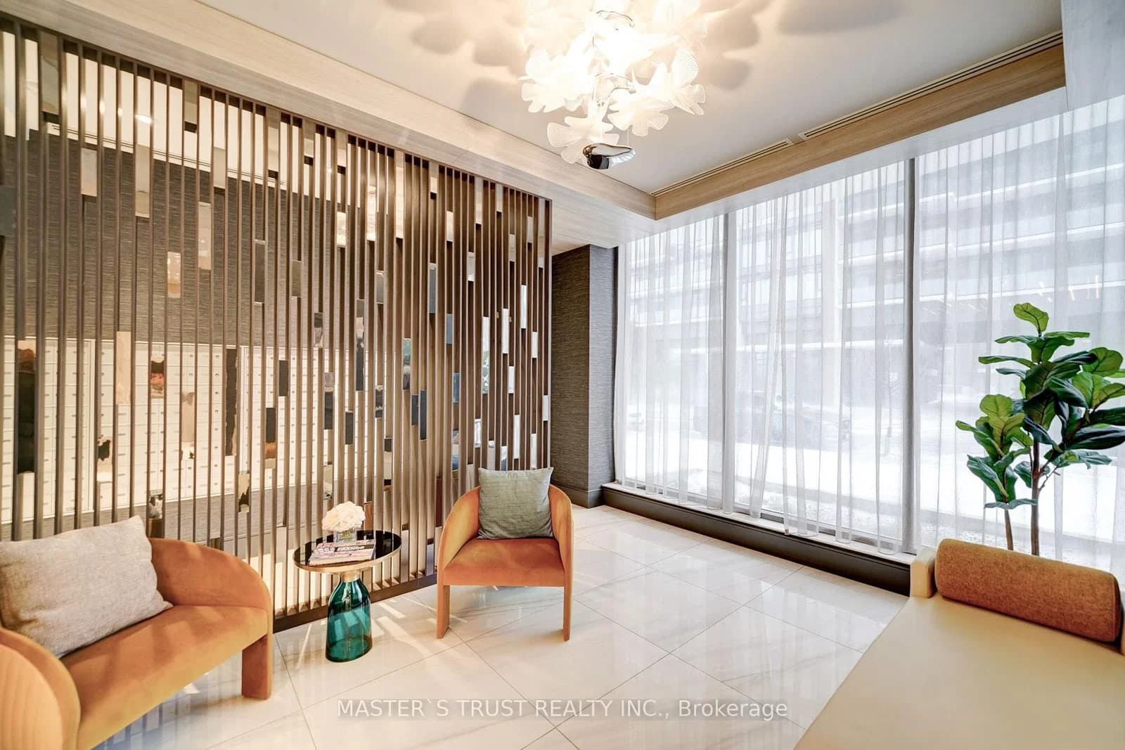 Canterbury Place in Toronto · Willowdale West — photo 3