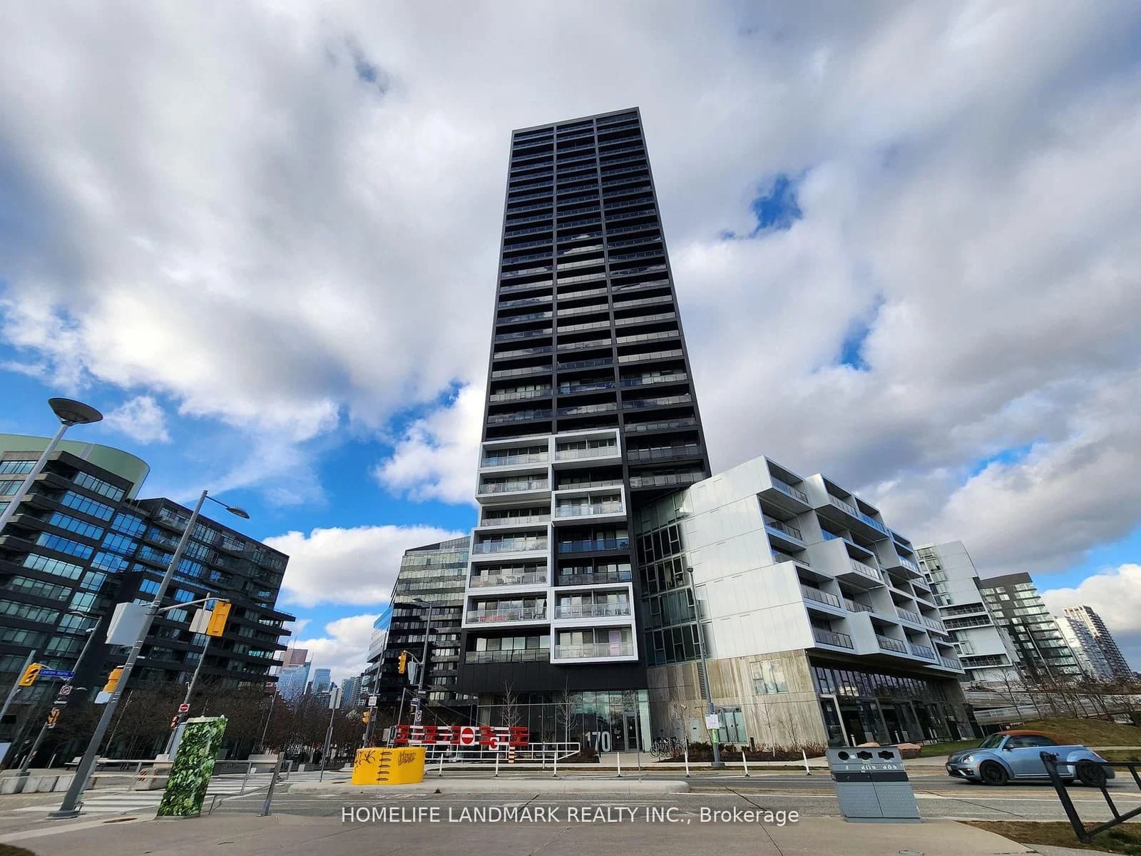 Bayview Avenue in Toronto · Waterfront Communities C8 — photo 2