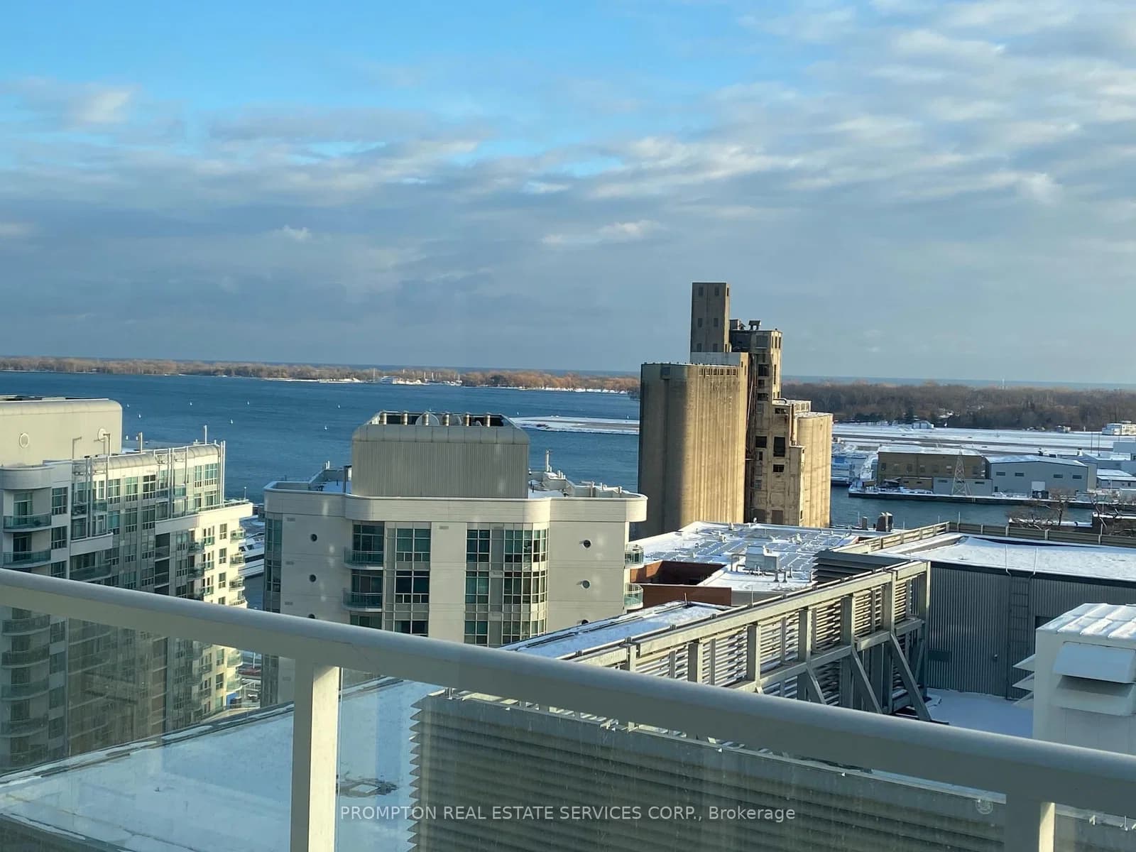 Photo of Bathurst Street in Toronto · Waterfront Communities C1