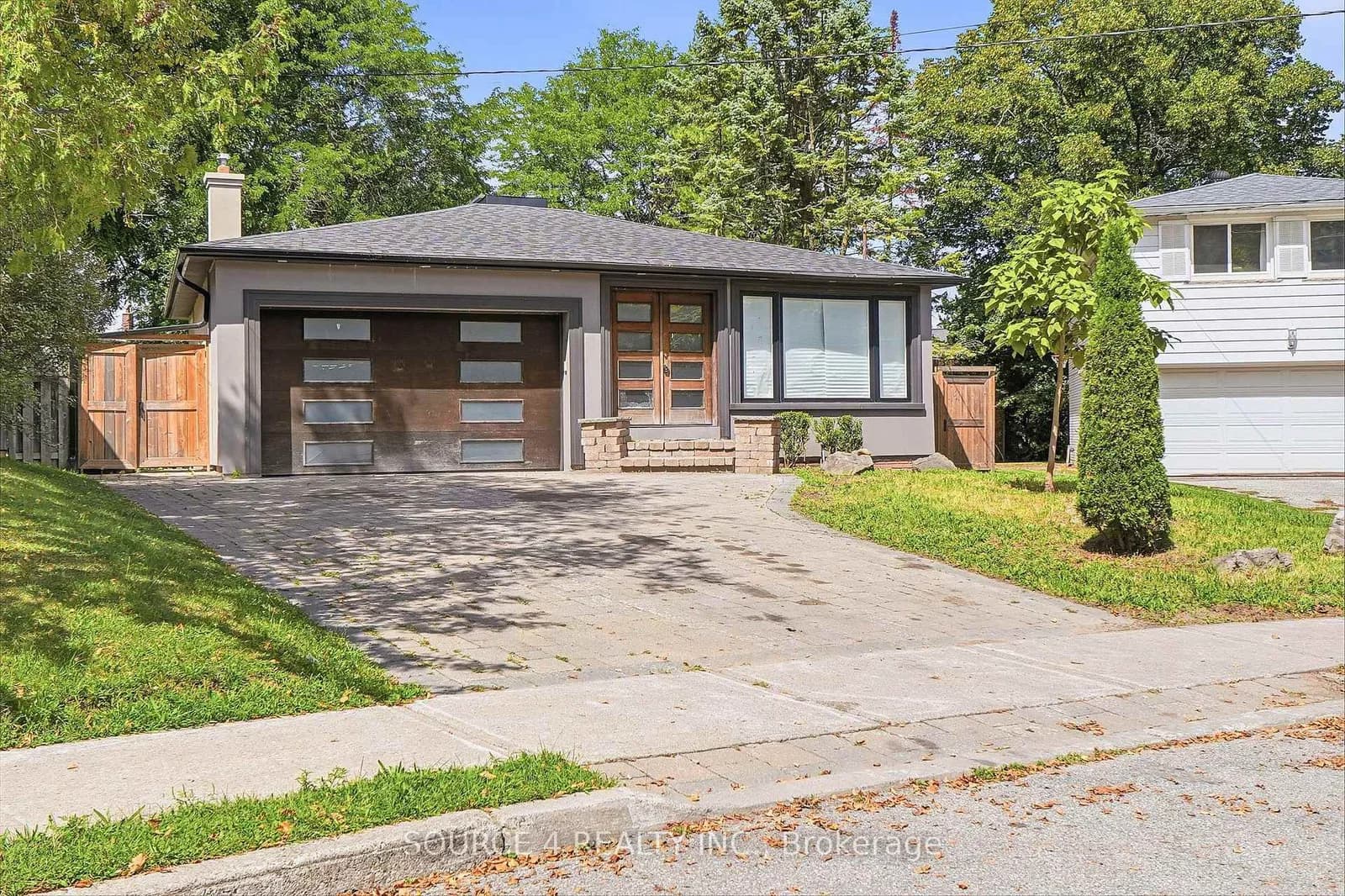 Photo of Newton Drive in Toronto · Newtonbrook East