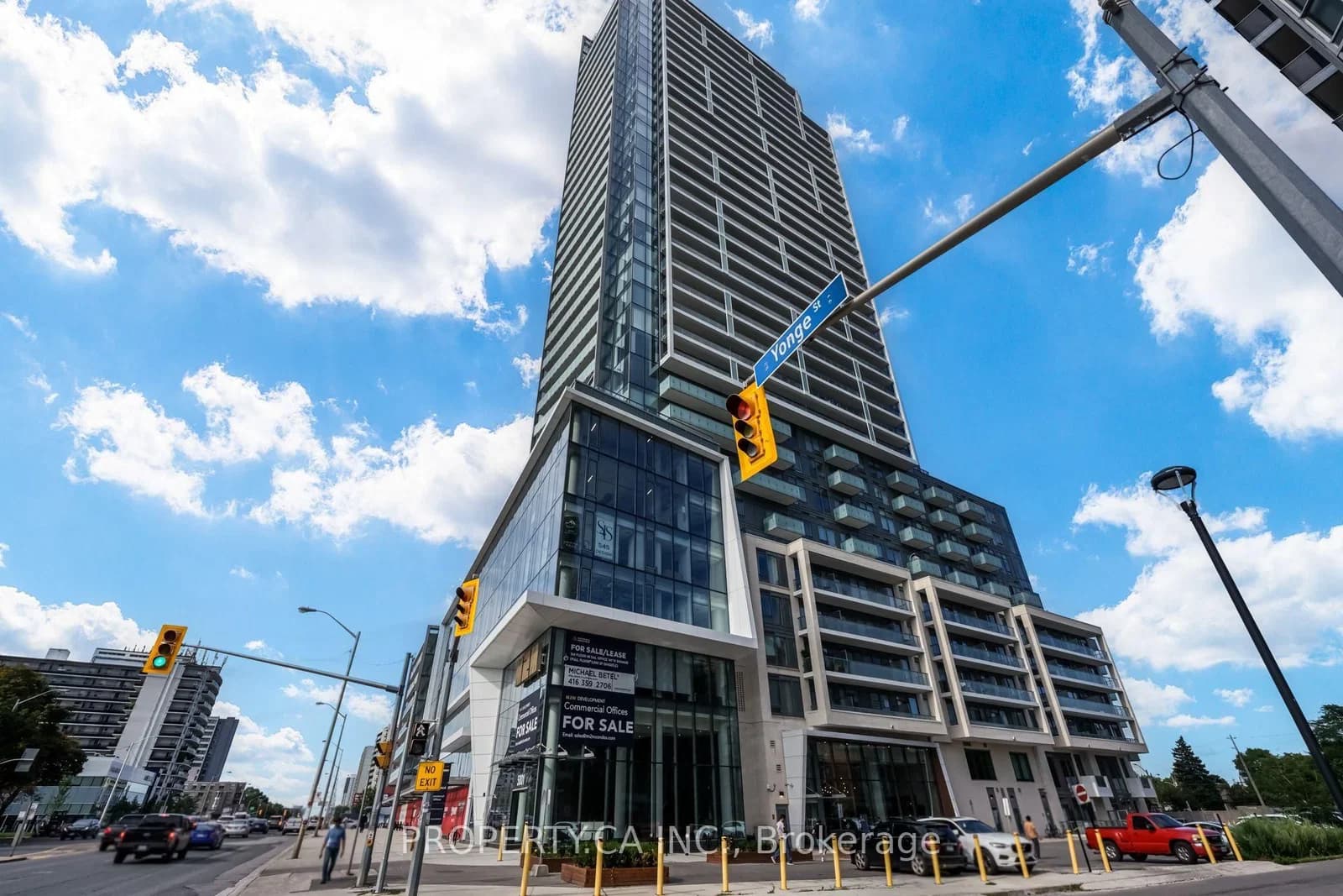 Olympic Garden Drive in Toronto · Newtonbrook East — photo 2
