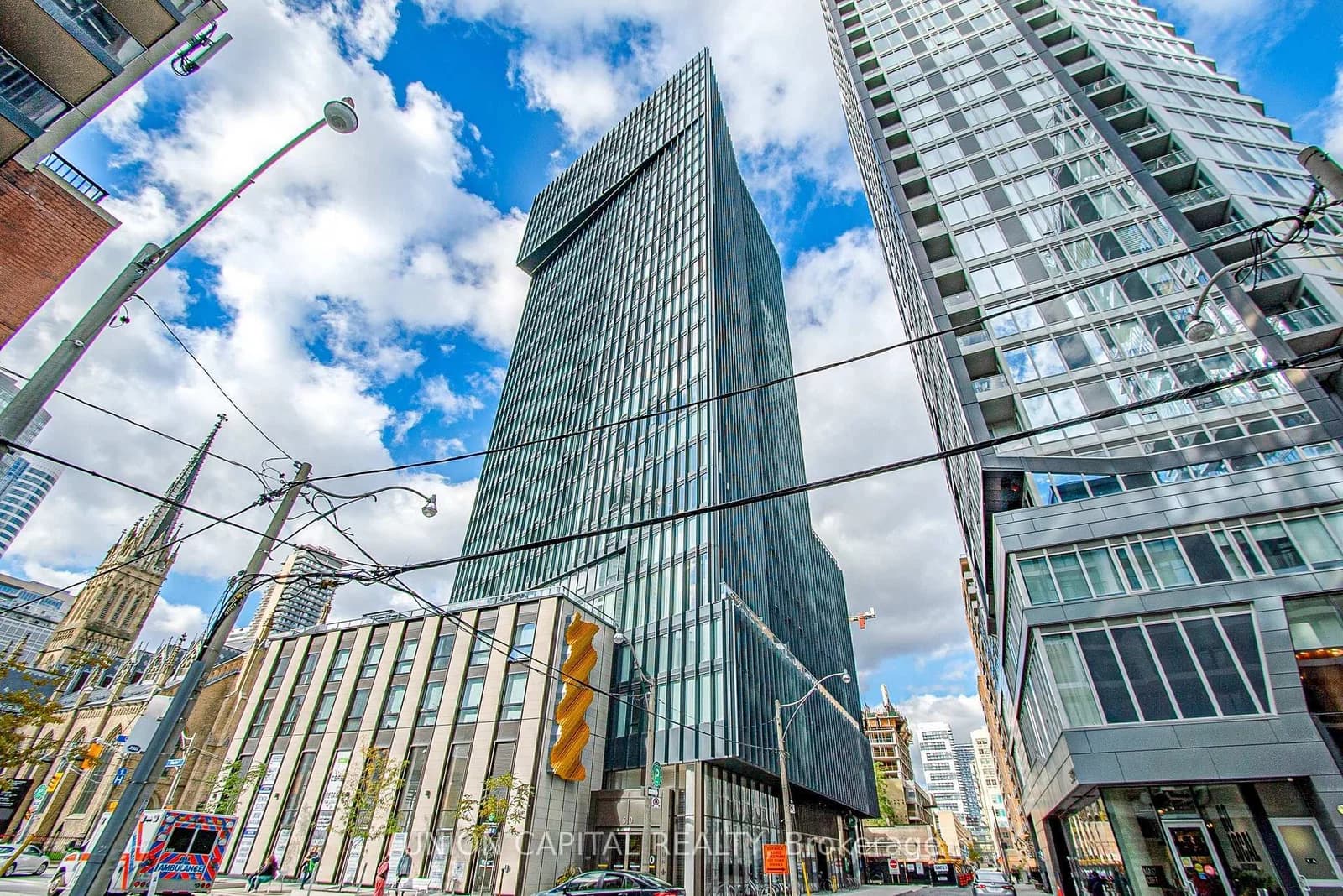 Photo of Shuter Street in Toronto · Church-Yonge Corridor