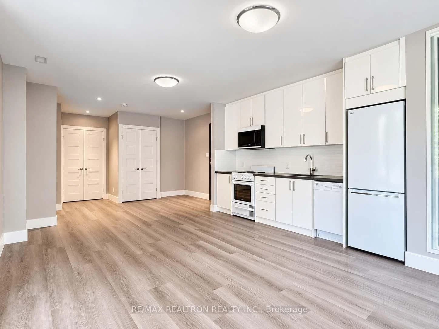 Huron Street in Toronto · Annex — photo 3