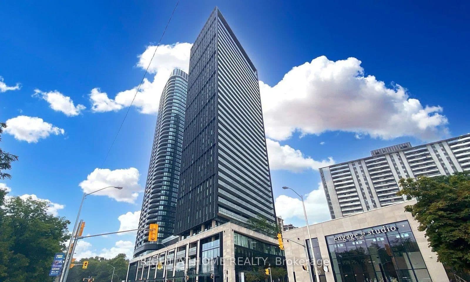 Photo of Bloor Street in Toronto · North St. James Town