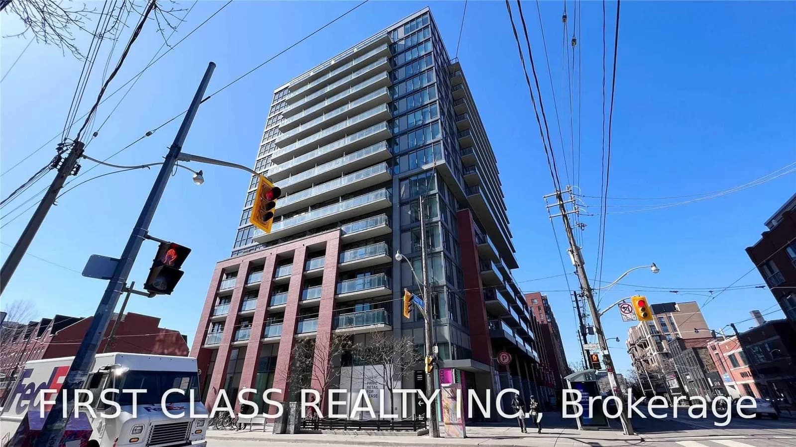 Photo of Tecumseth Street in Toronto · Niagara