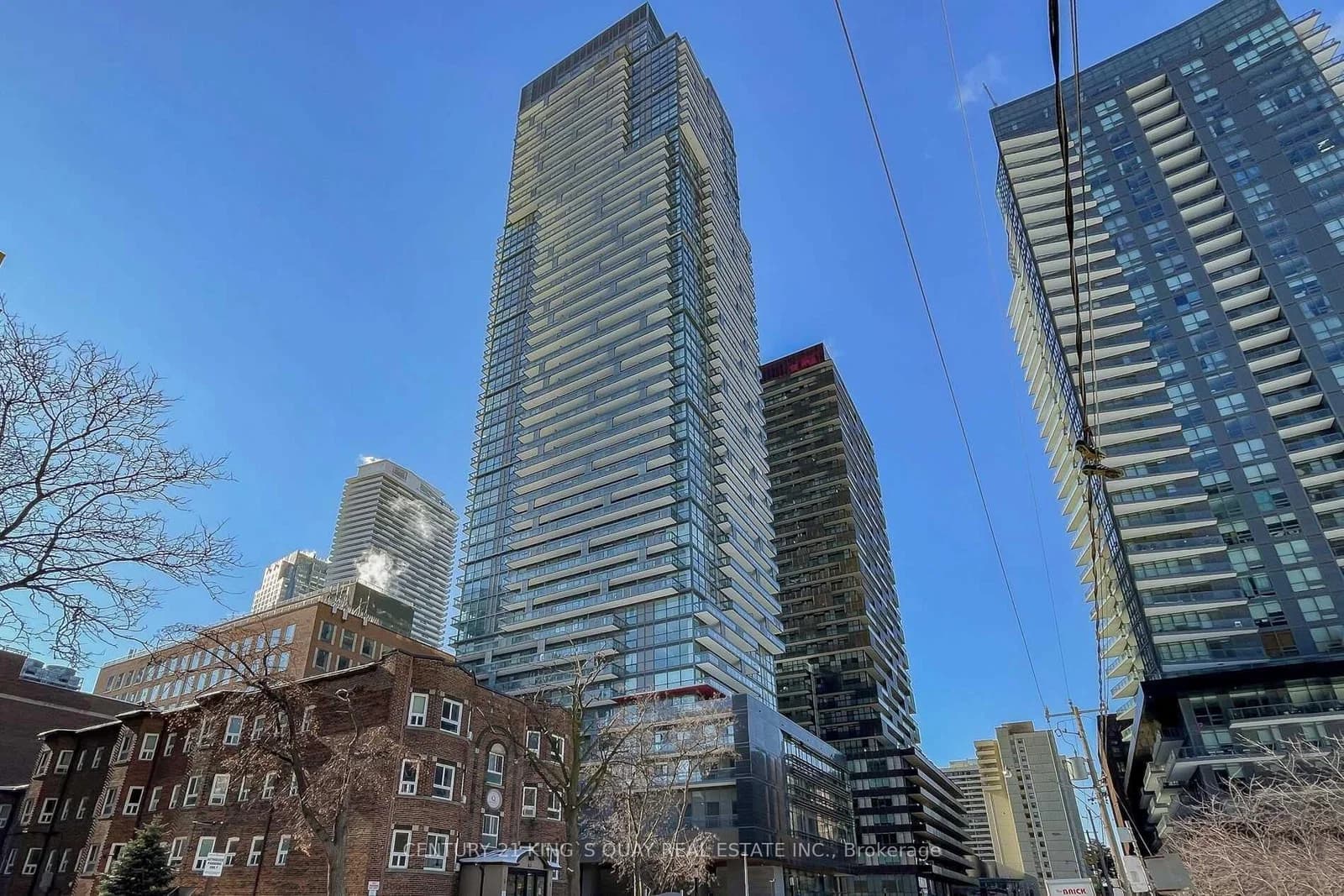 Photo of Roehampton Avenue in Toronto · Mount Pleasant West