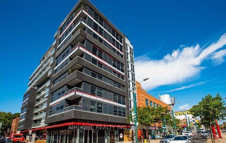 Photo of Willison Square in Toronto · Kensington-Chinatown
