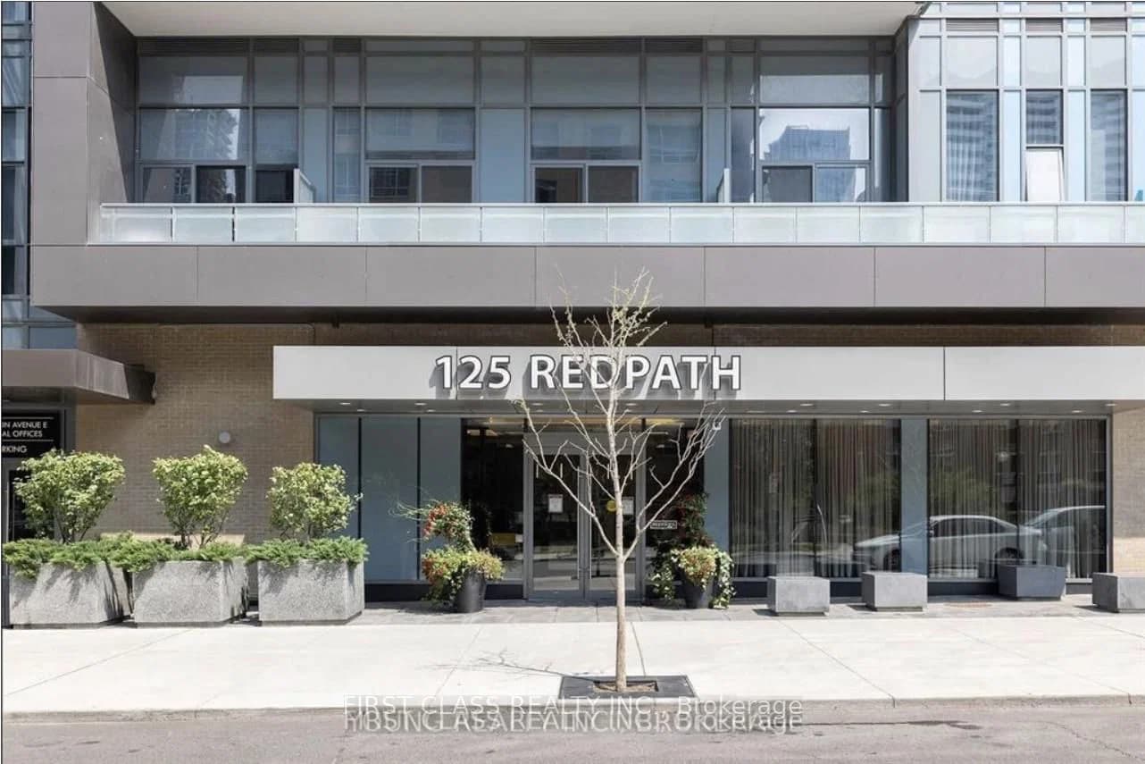 Photo of Redpath Avenue in Toronto · Mount Pleasant West