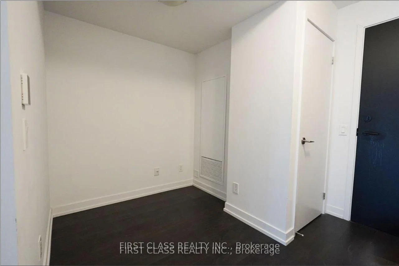 Redpath Avenue in Toronto · Mount Pleasant West — photo 2